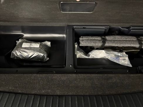 Used 2022 Ford Expedition Limited image 42