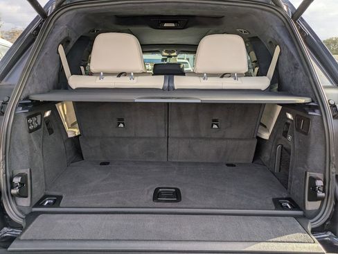 Used 2019 BMW X7 xDrive50i w/ Executive Package image 30