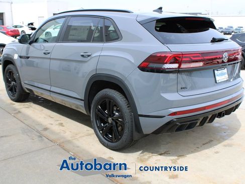 New 2026 Volkswagen Atlas Cross Sport SEL R-Line AWD/4WD image 4