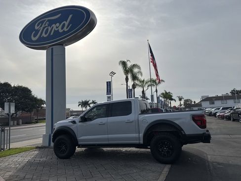 Used 2025 Ford F150 Raptor AWD/4WD image 34