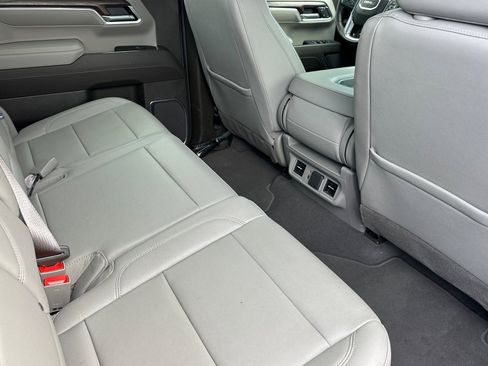 Used 2025 GMC Sierra 1500 SLT image 16
