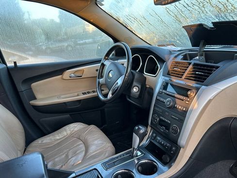 Used 2011 Chevrolet Traverse LTZ AWD/4WD image 9