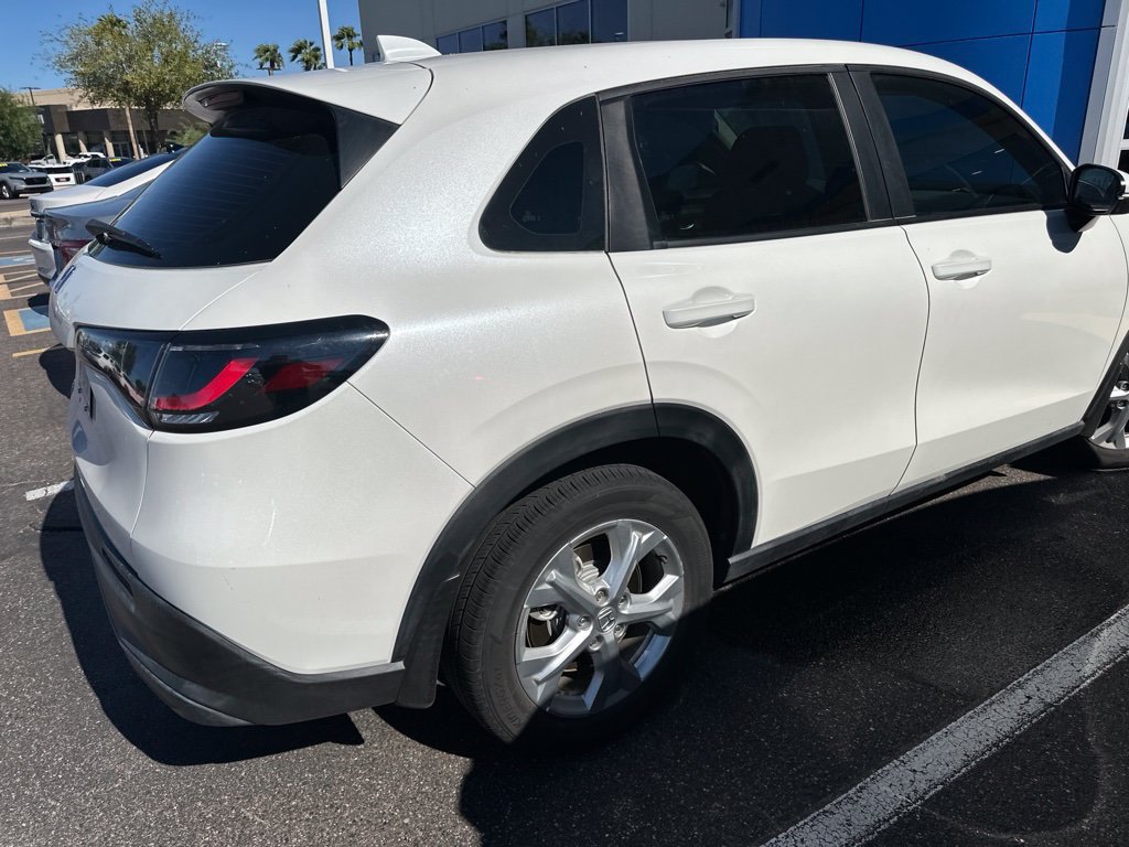Certified 2024 Honda HR-V LX image 2