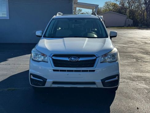 Used 2017 Subaru Forester 2.5i Premium w/ All-Weather Package image 2
