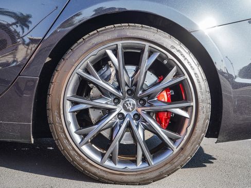 Used 2021 Maserati Ghibli S GranSport Q4 image 11