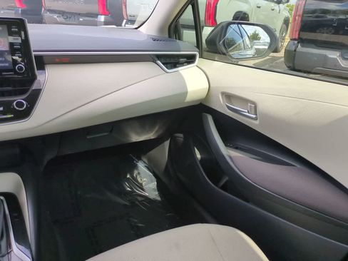 Certified 2021 Toyota Corolla LE FWD image 16
