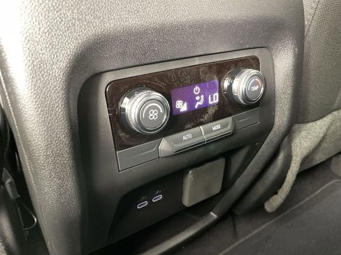 New 2025 GMC Acadia Elevation image 21