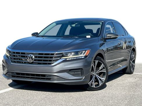 Used 2020 Volkswagen Passat 2.0T SEL image 1