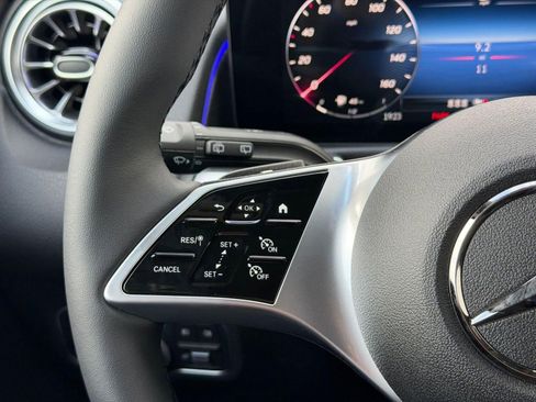 New 2026 Mercedes-Benz GLB 250 4MATIC image 18