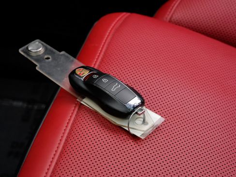 Used 2023 Porsche Macan AWD/4WD image 62