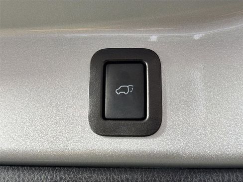 Used 2019 Toyota Highlander Limited Platinum AWD/4WD image 41
