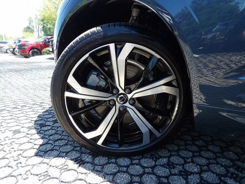 Certified 2025 Volvo XC60 T8 Ultra w/ Protection Package Premier AWD/4WD image 31