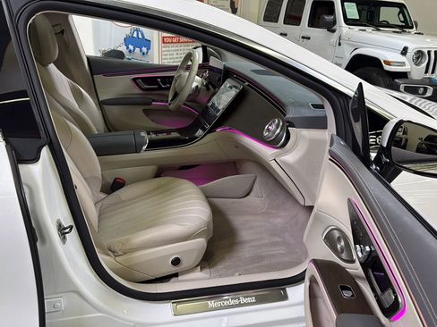 Used 2022 Mercedes-Benz EQS 450+ Sedan image 15