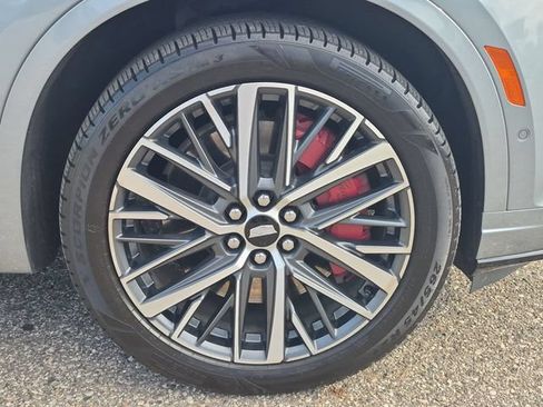 Used 2023 Cadillac XT6 Sport w/ Technology Package AWD/4WD image 20