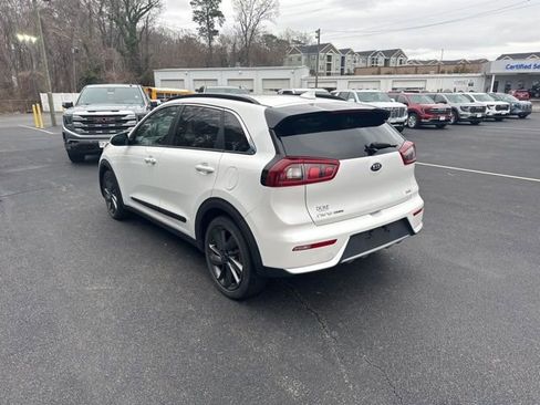 Used 2017 Kia Niro EX image 5