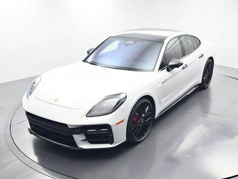 Certified 2026 Porsche Panamera GTS AWD/4WD image 35