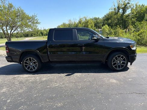 Used 2019 RAM 1500 Laramie AWD/4WD image 3