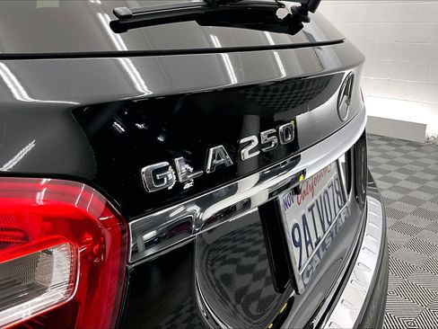 Used 2019 Mercedes-Benz GLA 250 image 32