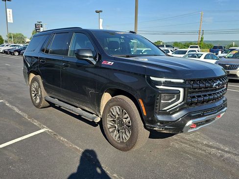 Used 2025 Chevrolet Tahoe Z71 AWD/4WD image 3