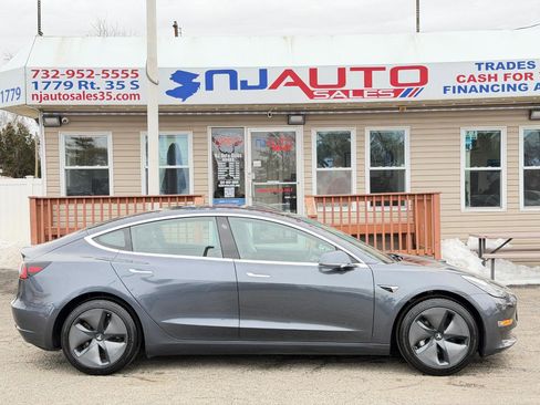Used 2018 Tesla Model 3 Long Range image 3