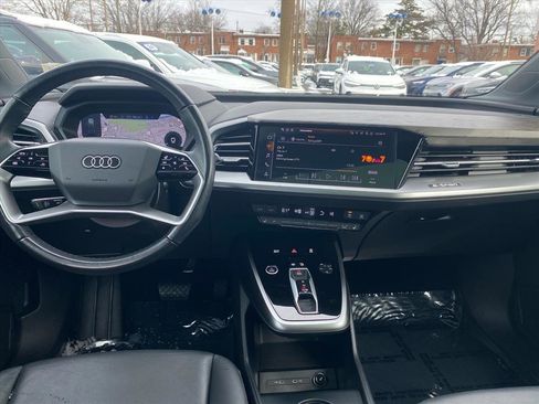 Used 2024 Audi Q4 e-tron Premium Plus w/ Premium Plus image 8