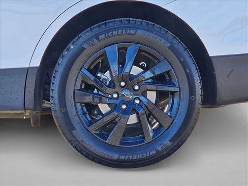 Used 2023 Chevrolet Equinox LS w/ LS Convenience Package image 10