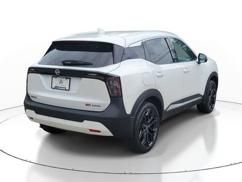 Used 2025 Nissan Kicks SR AWD/4WD image 4