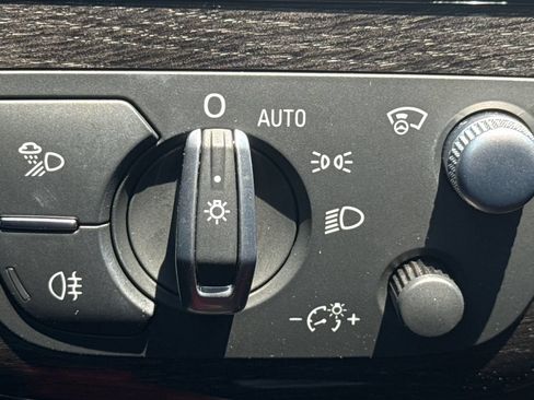 Used 2019 Audi Q7 3.0T Prestige w/ Prestige Package AWD/4WD image 26
