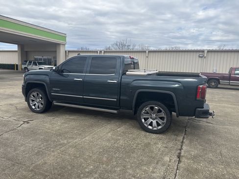Used 2018 GMC Sierra 1500 Denali w/ Denali Ultimate Package image 10