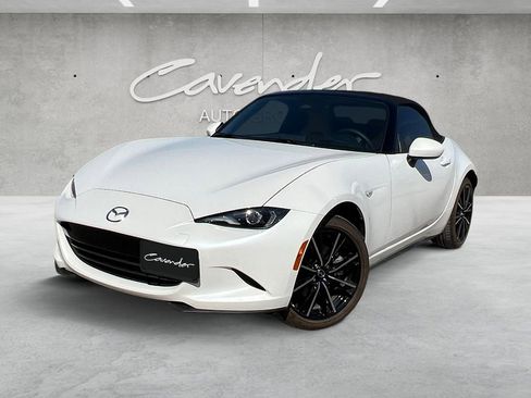 Used 2025 MAZDA MX-5 Miata Grand Touring image 1
