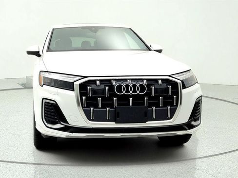 Used 2025 Audi Q7 3.0T Premium Plus AWD/4WD image 2