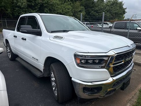 Used 2024 RAM 1500 Big Horn RWD image 16