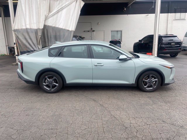 Used 2026 Kia K4 FWD image 4