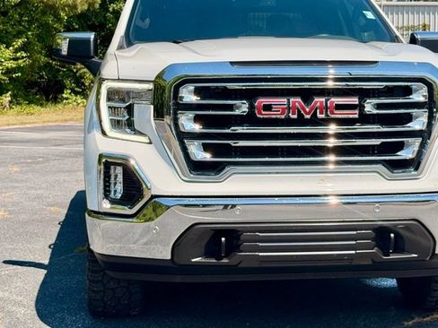 Used 2022 GMC Sierra 1500 SLT w/ SLT Premium Plus Package AWD/4WD image 13
