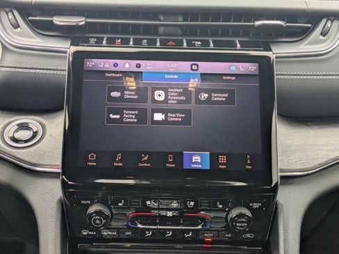 Used 2024 Jeep Grand Cherokee Overland w/ Adv Protech Group III image 18