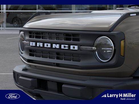 New 2025 Ford Bronco 4-Door AWD/4WD image 19