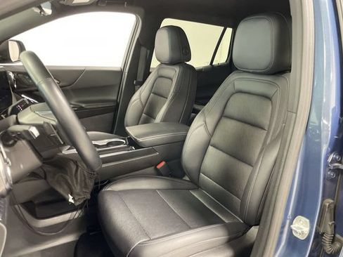 Used 2025 Chevrolet Equinox LT w/ Convenience Package II AWD/4WD image 11
