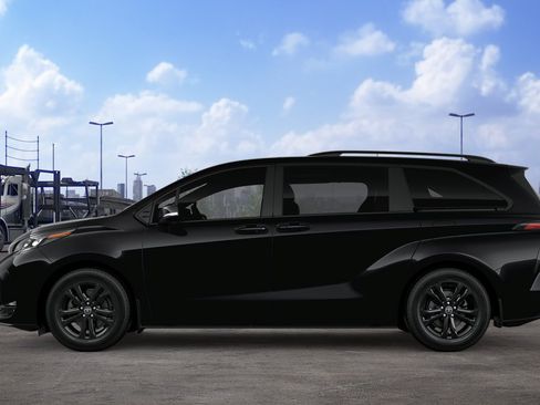 New 2026 Toyota Sienna XSE AWD/4WD image 4
