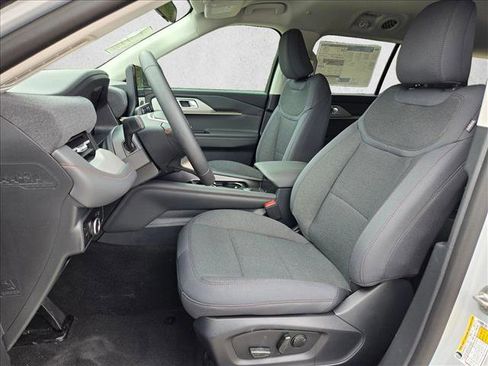 New 2026 Ford Explorer Active image 4