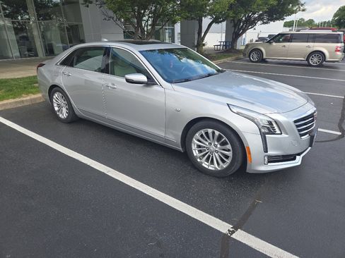 Used 2018 Cadillac CT6 Luxury RWD image 3