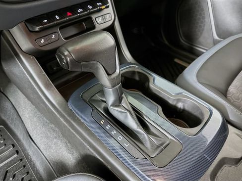 Used 2021 Chevrolet Colorado Z71 AWD/4WD image 19