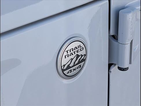 Used 2019 Jeep Wrangler Unlimited Sport AWD/4WD image 8