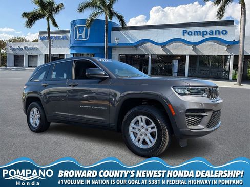 Used 2024 Jeep Grand Cherokee Laredo w/ Trailer Tow Package image 1