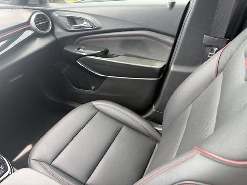 Used 2025 Chevrolet Trax RS w/ Driver Confidence Package FWD image 19