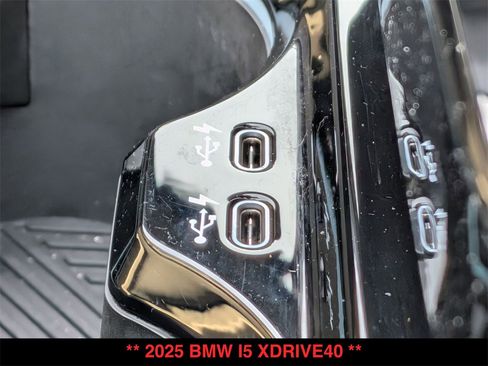 Used 2025 BMW i5 xDrive40 w/ Premium Package image 25