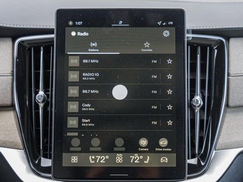 New 2026 Volvo XC90 B6 Plus w/ Protection Package Premier image 22