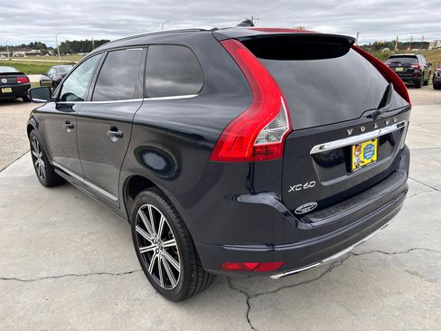 Used 2016 Volvo XC60 T5 Premier w/ Proximity Package image 6