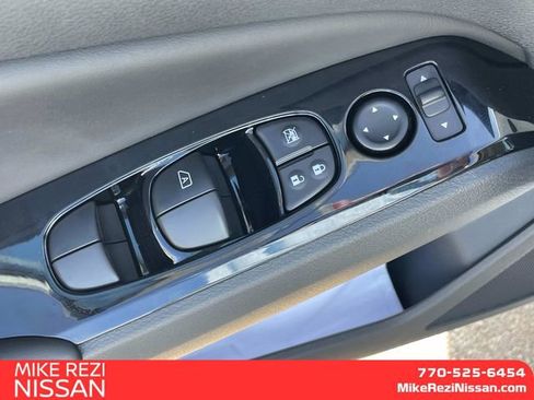 New 2025 Nissan Altima 2.5 SR image 12