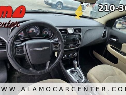 Used 2012 Chrysler 200 LX FWD image 29