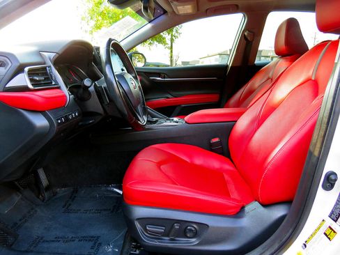 Used 2022 Toyota Camry XSE w/ Carpet Mat Package (TMS) image 13